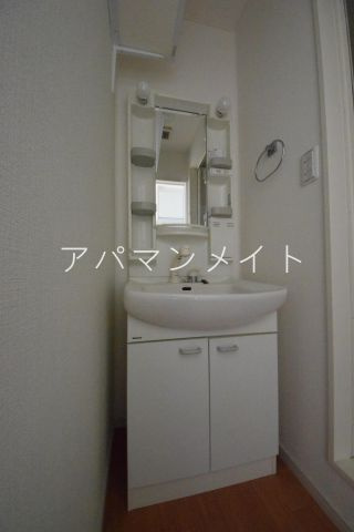 【洗面所】 | リバーサイドイズミ | シャワー付き洗面台