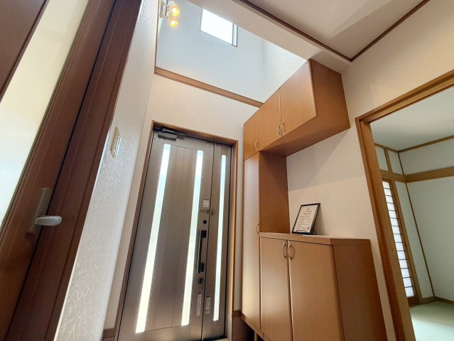 堺市中区深井中町　中古戸建の玄関