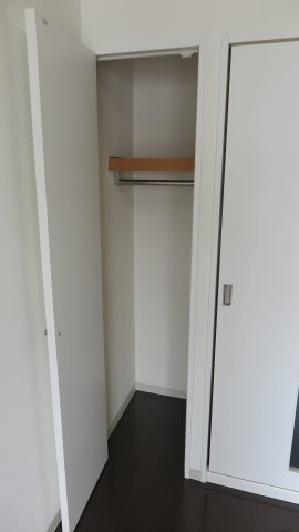 コンチネンタル難波東の収納