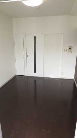 コンチネンタル難波東の寝室