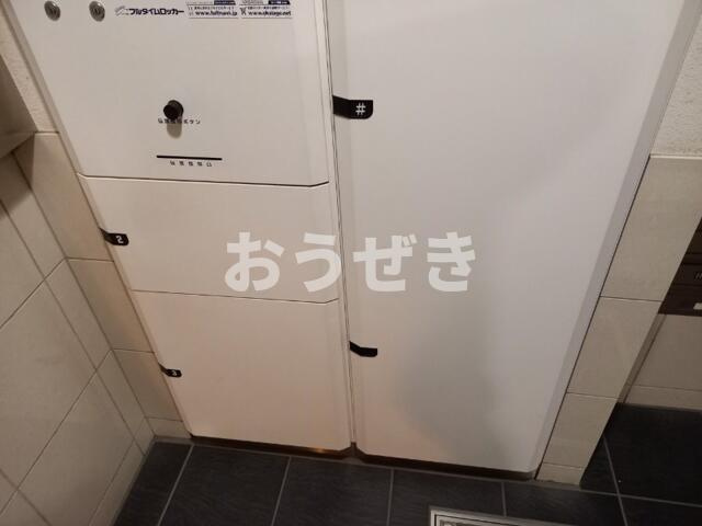 ラ・シード東神奈川駅前の玄関|宅配ボックス