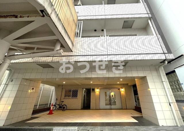ラ・シード東神奈川駅前のエントランス