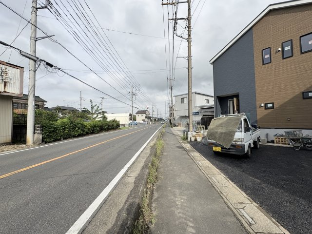 【前面道路含む現地写真】 | 杉戸町清地第18　クレイドルガーデン　新築戸建　全1棟　1号棟