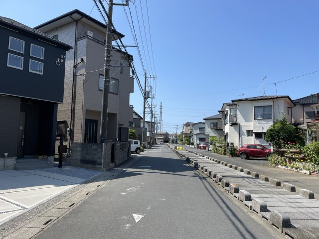 【前面道路含む現地写真】 | 杉戸町清地3期　GRAFARE DESIGN　新築戸建　全1棟　1号棟