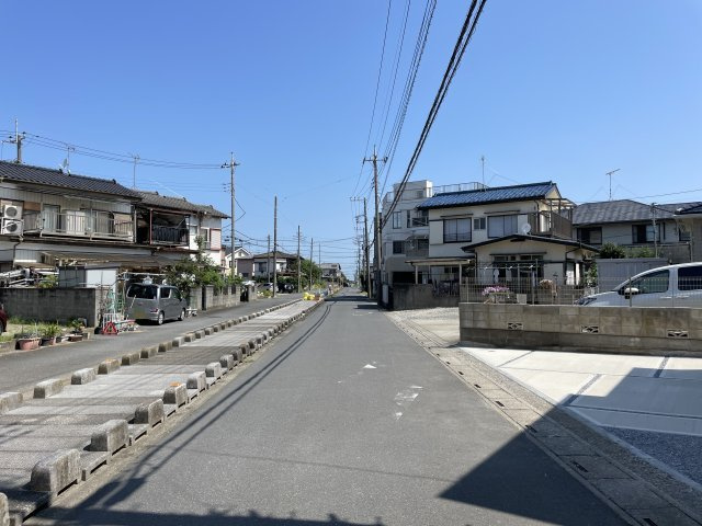 【前面道路含む現地写真】 | 杉戸町清地3期　GRAFARE DESIGN　新築戸建　全1棟　1号棟
