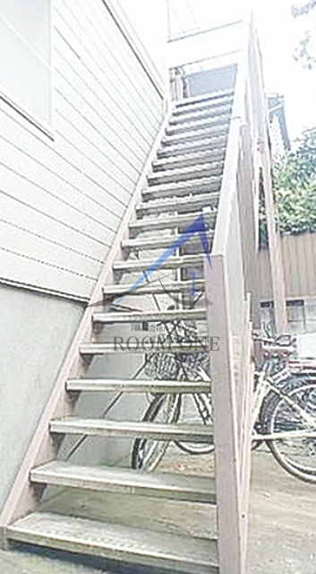 サンライズ西池袋のその他共用部分|共用階段です。