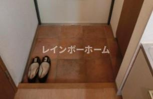 アドミラブールの玄関