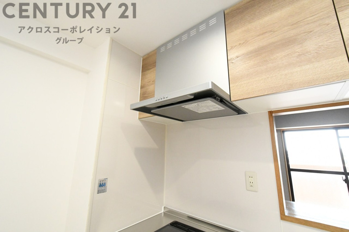 パワフルな吸引力で調理中の臭気等をしっかり処理してくれ、室内を快適に保ってくれます。
