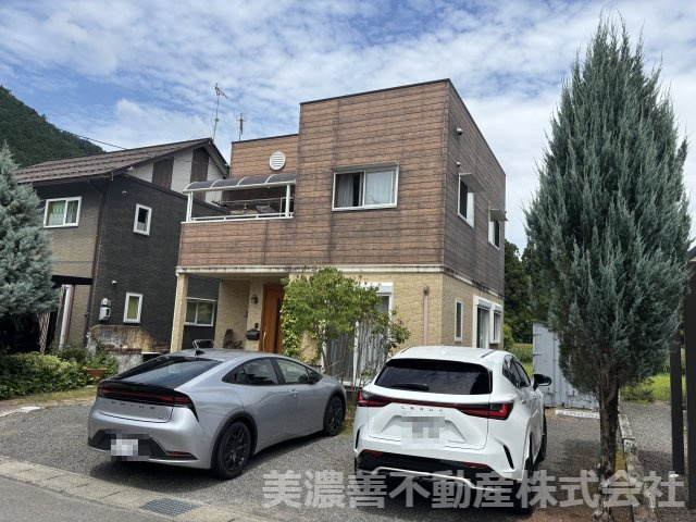 ６７３１８　郡上市大和町剣中古戸建の外観