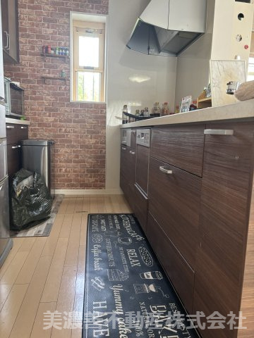 ６７３１８　郡上市大和町剣中古戸建のキッチン