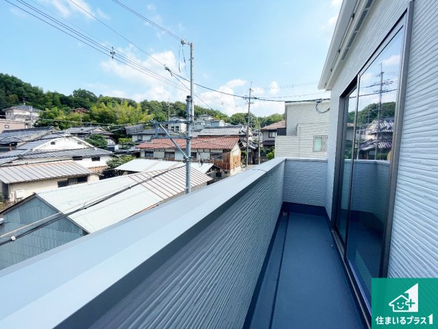 3(土)4(日)現地説明会！◆柏原市玉手町　第1期　新築一戸建てのバルコニー|日当たりのよいバルコニー！お部屋が開放的に！
