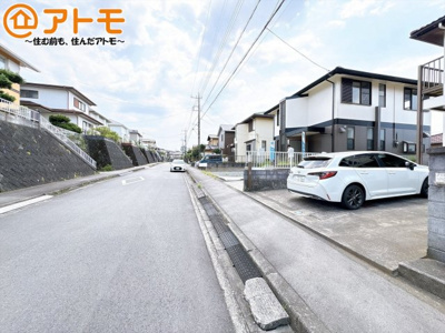 【前面道路含む現地写真】 | 三島市富士見台　中古一戸建て