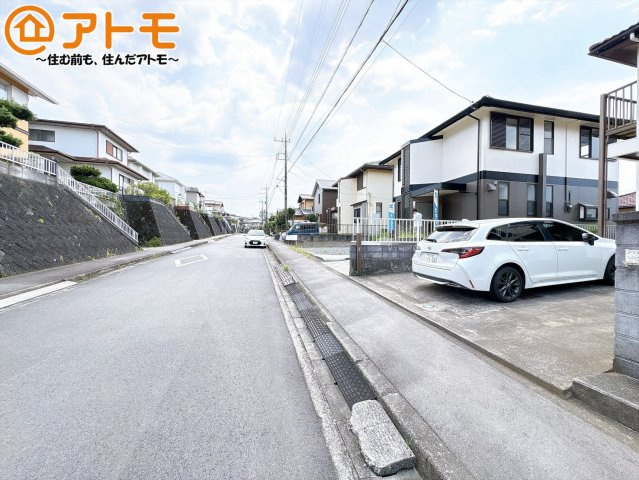 【前面道路含む現地写真】 | 三島市富士見台　中古一戸建て