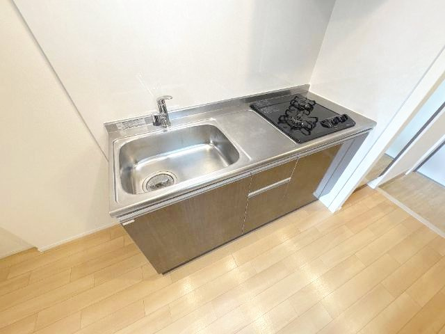 菊池郡菊陽町花立２丁目のアパートのキッチン