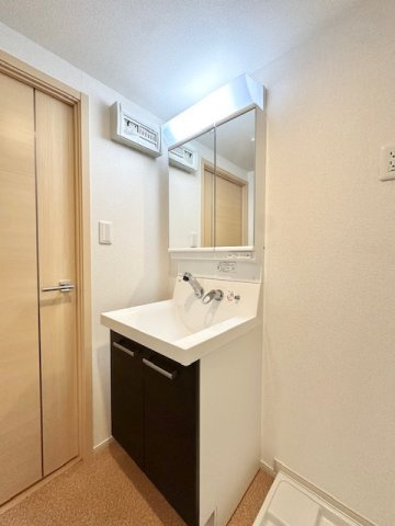 【洗面所】 | カーサ　セレーナ | 忙しい朝には欠かせない洗面所です
