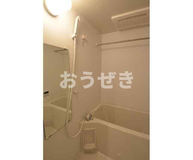 ウィステリア三ッ沢の浴室