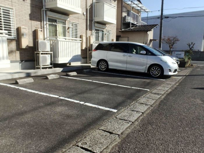 【駐車場】 | ブレーブス Ａ | 駐車場