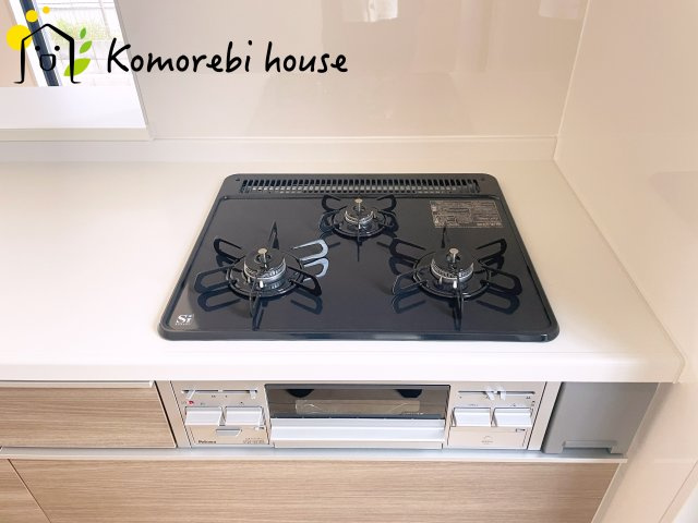 上尾市平方　2期　新築一戸建て　リーブルガーデン　03のキッチン|きれいなキッチンです
