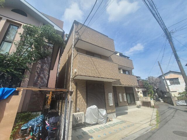 プレシャス新井宿の外観
