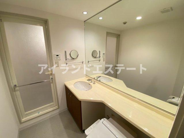 LANAI HILLS 26　角部屋　宅配BOX　オートロックの洗面所