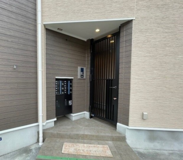 ベイホーム市川のエントランス