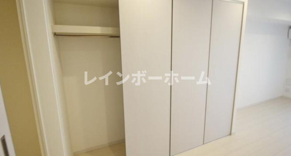 リブリ・二スカルの収納