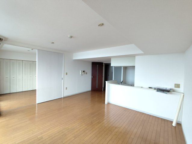 LANAI T GADENの居間・リビング