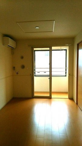 カリーノ　カーサⅡの居間・リビング