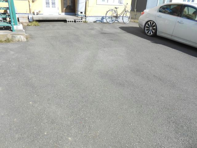グランドハイツの駐車場