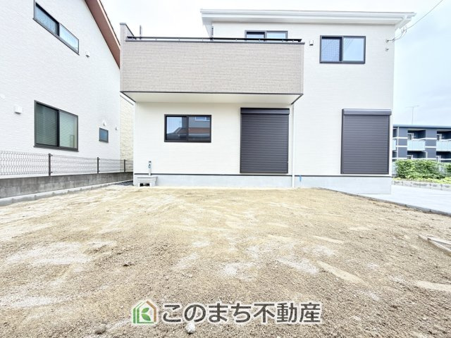いろどりアイタウン矢板市鹿島町の庭|大きなお庭でご家族や友人を招いてＢＢＱもできますね！お子様の水遊びにもぴったりです☆