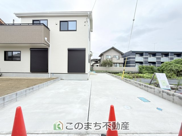 いろどりアイタウン矢板市鹿島町の駐車場|広いカースペースございます。