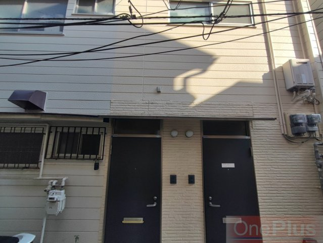 原田通連棟貸家のエントランス