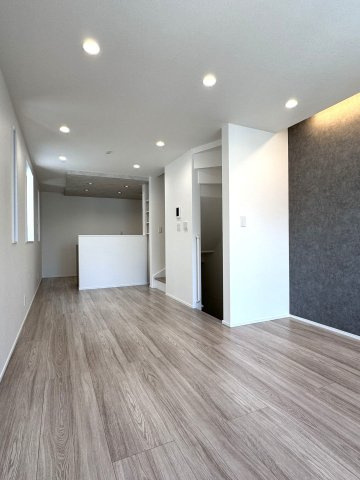 昭和区川名本町四丁目新築戸建の居間・リビング