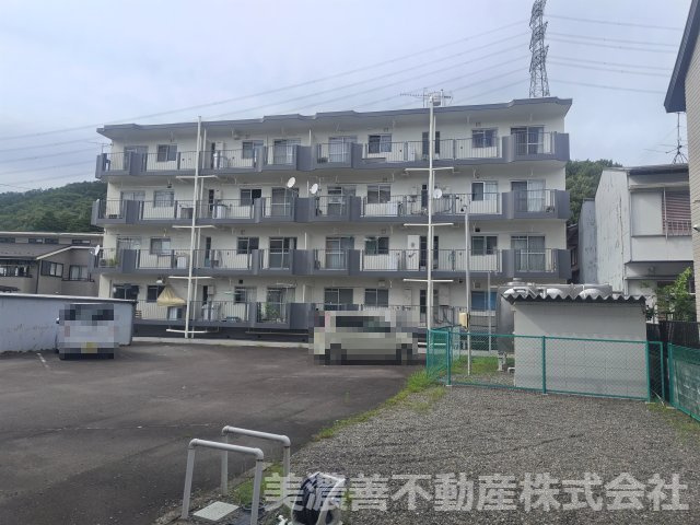 ６７２２４　東海三田洞ハイツの外観