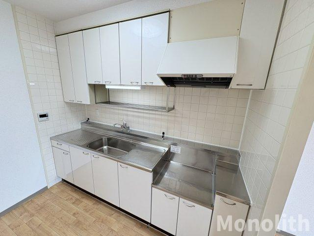 フレール助松100号棟のキッチン