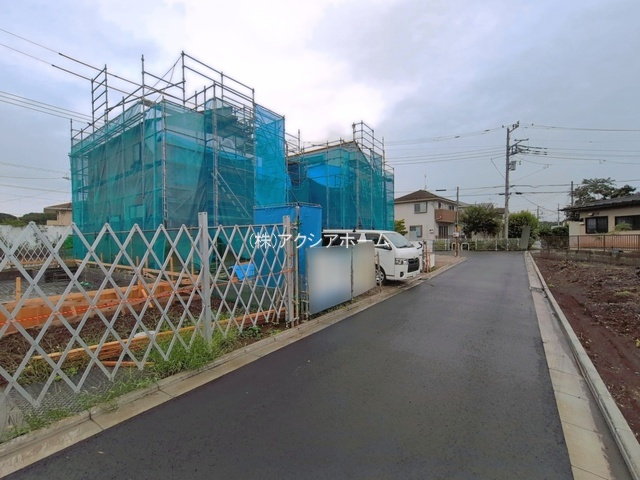 所沢市中富・全13棟　新築一戸建　13号棟の前面道路含む現地写真|2026年9月7日撮影