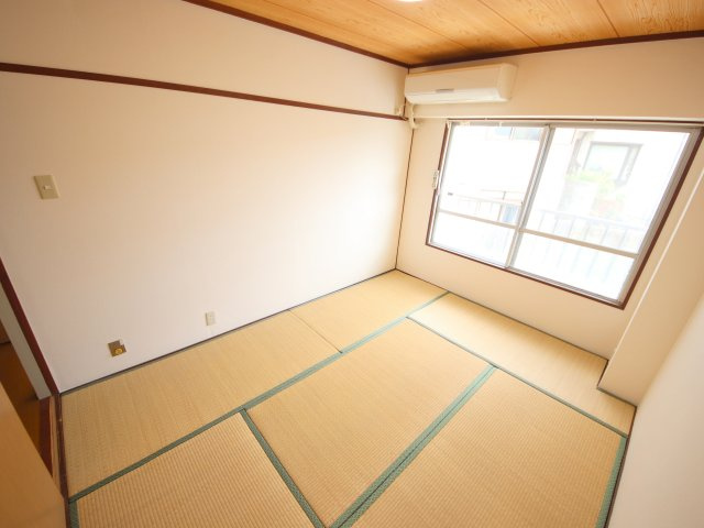 松ヶ丘コーポの和室