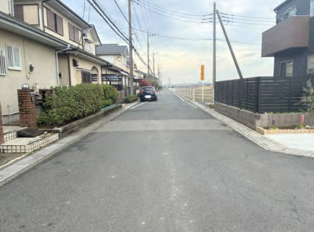 【前面道路含む現地写真】 | 幸手市香日向4丁目　中古戸建