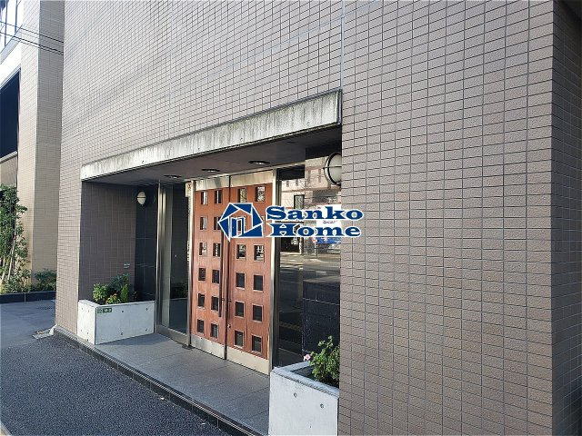 エスコート東大前のエントランス