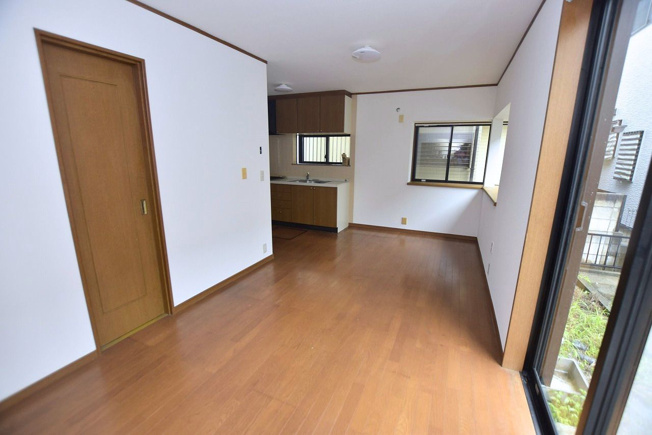 【居間・リビング】 | 幸手市東3丁目　中古戸建