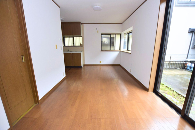 【居間・リビング】 | 幸手市東3丁目　中古戸建