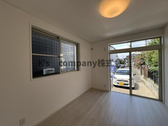 ◎茅ヶ崎市松浪2丁目　中古戸建の洋室|約5.5帖の洋室があります◇◇◇◇