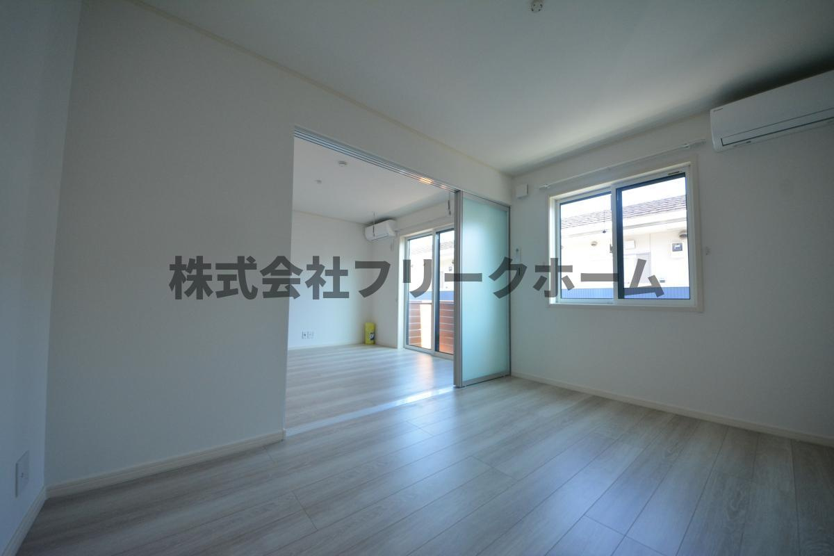 武蔵野市境南町５丁目のアパートの寝室
