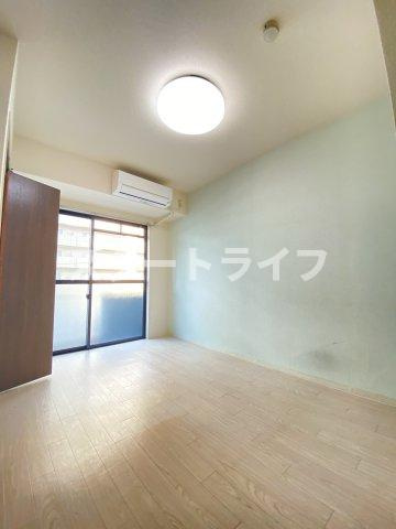 大阪市淀川区宮原１丁目の賃貸マンションの居間・リビング