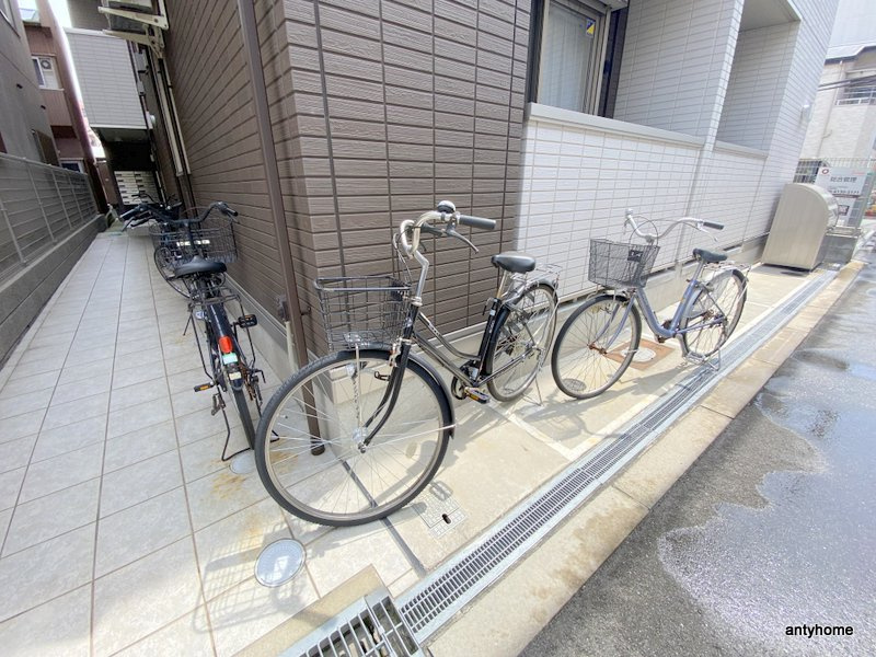 shipieレジデンス京橋の駐車場