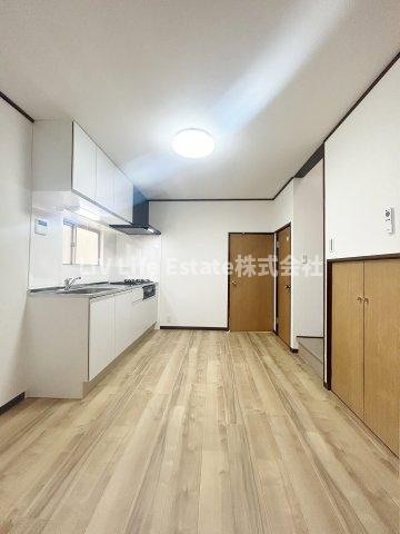 保谷町６丁目貸家の居間・リビング