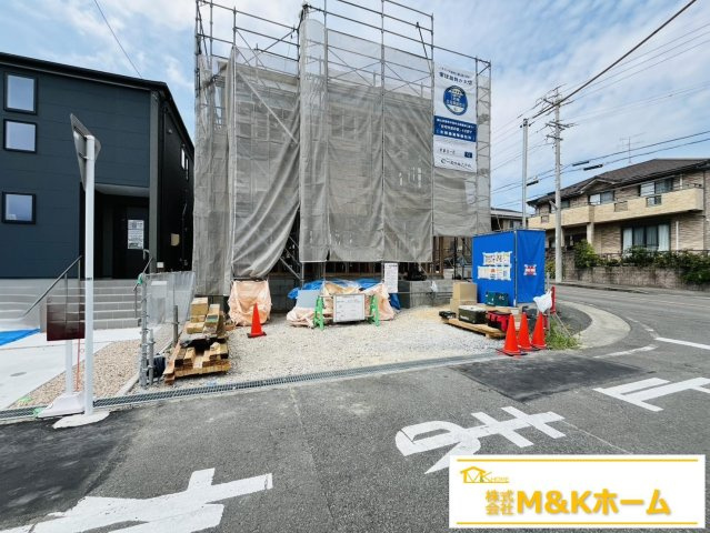知多市梅が丘1丁目　全3棟　2号棟の外観|R8.7.24撮影　並列駐車2台可能☆