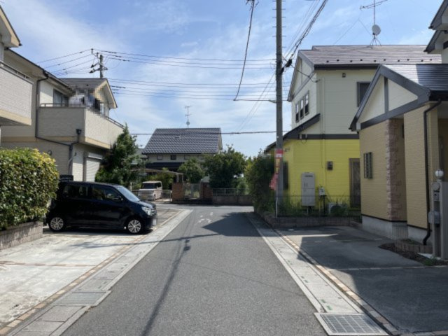 【前面道路含む現地写真】 | 幸手市緑台1丁目　中古戸建