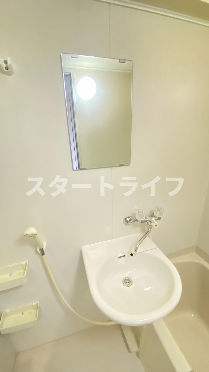 大阪市東淀川区西淡路１丁目の賃貸マンションの洗面所