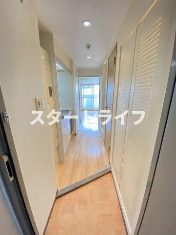 大阪市東淀川区西淡路１丁目の賃貸マンションの玄関